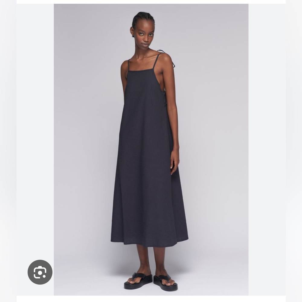 Kotn seersucker dress. Size small.